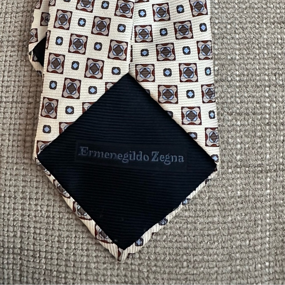 Ermenegildo Zegna tie. Excellent condition. No flaws.